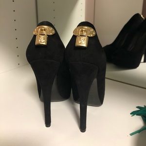 RARE🚨🚨🚨Louis Vuitton Platform heels